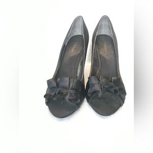 Black Satin Peep Toe Pumps by Kelly & Katie Sz 9